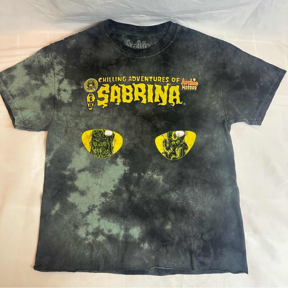 ARCHIE COMICS " Chilling Adventure Sabrina" Black Bleach Wash Style Tee  S
